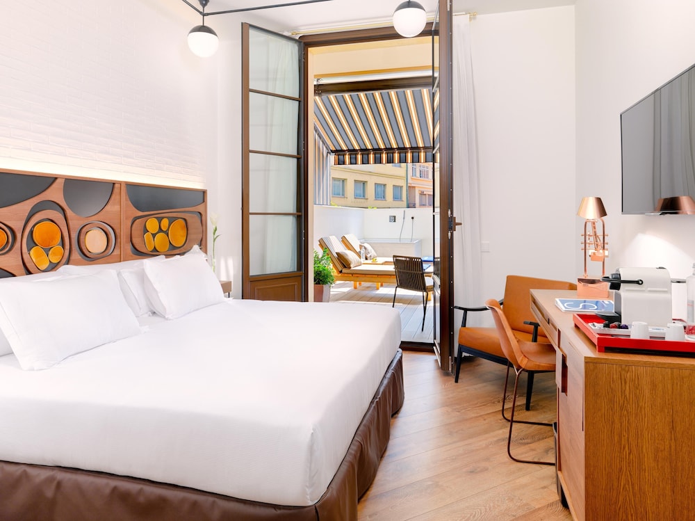 H10 Metropolitan — Hotel rooms in Barcelona, Catalonia