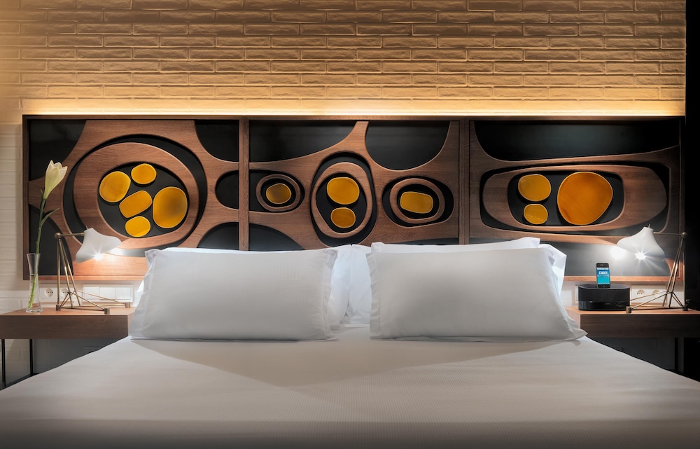 H10 Metropolitan — Hotel rooms in Barcelona, Catalonia
