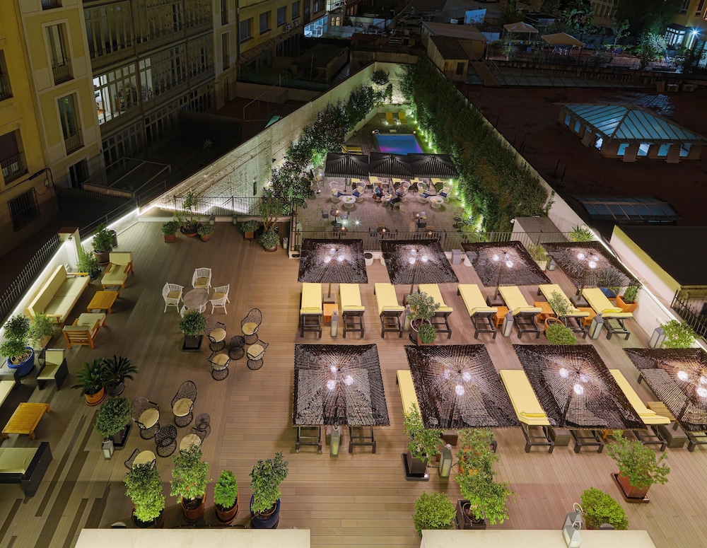 H10 Metropolitan — Restaurant & bars in Barcelona, Catalonia
