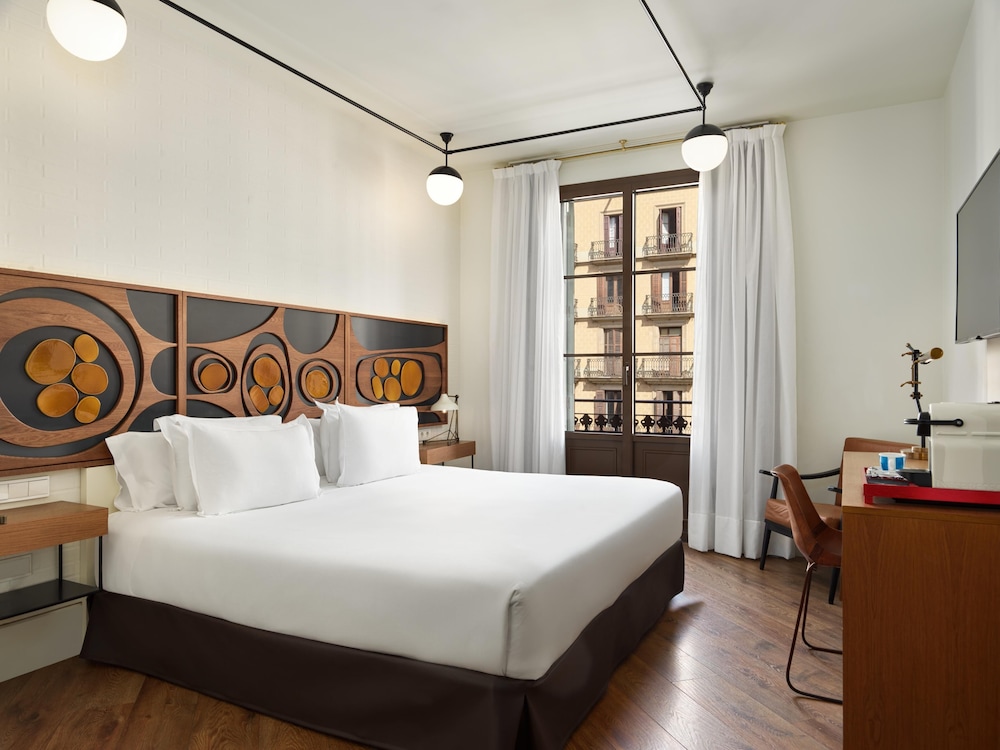 H10 Metropolitan — Hotel rooms in Barcelona, Catalonia