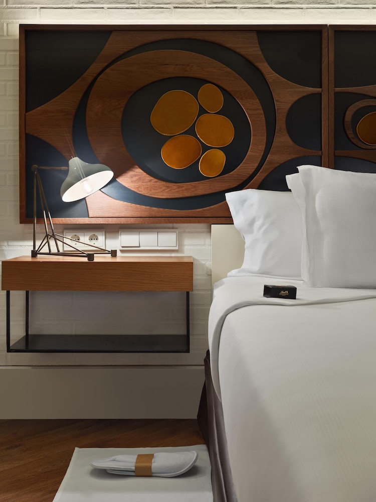 H10 Metropolitan — Hotel rooms in Barcelona, Catalonia
