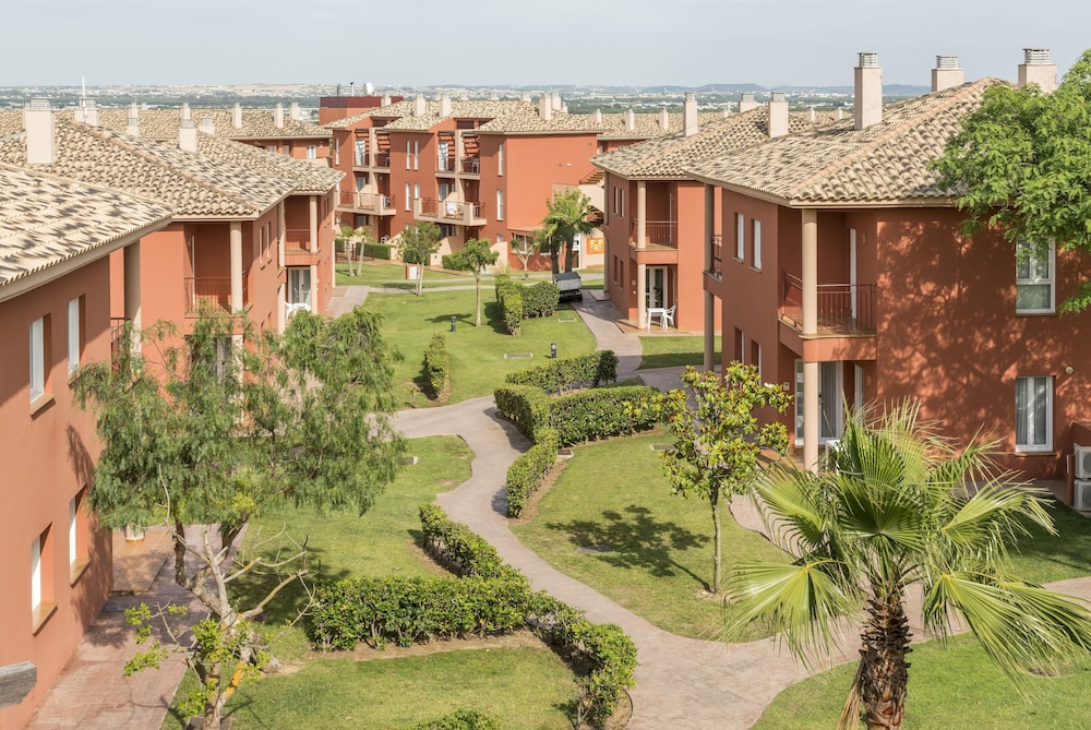 Aparthotel ILUNION Sancti Petri — Hotel building in Chiclana de la Frontera, Andalusia