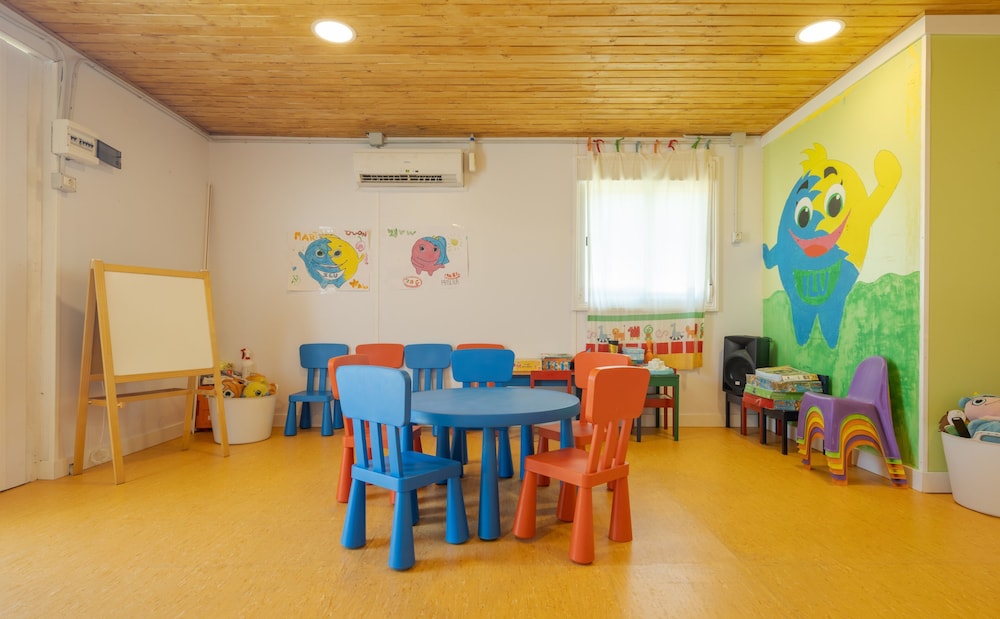 Aparthotel ILUNION Sancti Petri — Attractions for children in Chiclana de la Frontera, Andalusia