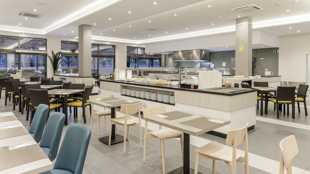 Aparthotel ILUNION Sancti Petri — Restaurant & bars in Chiclana de la Frontera, Andalusia