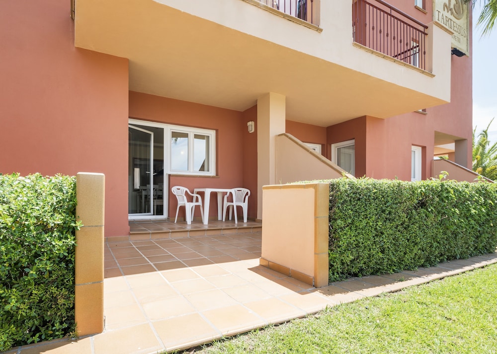 Aparthotel ILUNION Sancti Petri — Hotel building in Chiclana de la Frontera, Andalusia