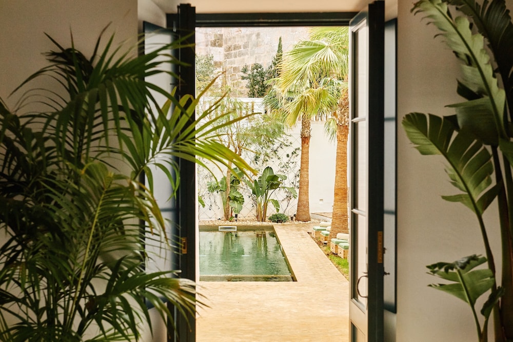 Hotel Faustino Gran - Relais & Chateaux — Swimming pool in Ciutadella de Menorca, Balearic Islands