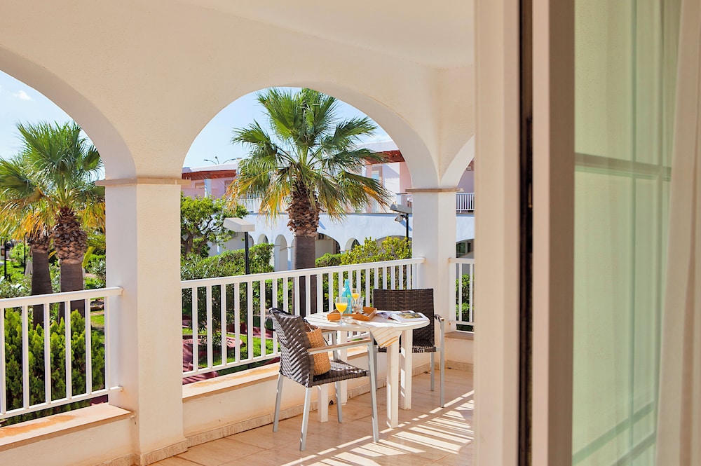 Ona Village Cala d'Or — Hotel building in Cala d´Or, Balearic Islands