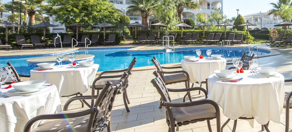 Ona Village Cala d'Or — Swimming pool in Cala d´Or, Balearic Islands