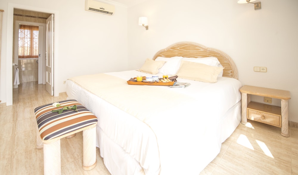 Ona Village Cala d'Or — Hotel rooms in Cala d´Or, Balearic Islands