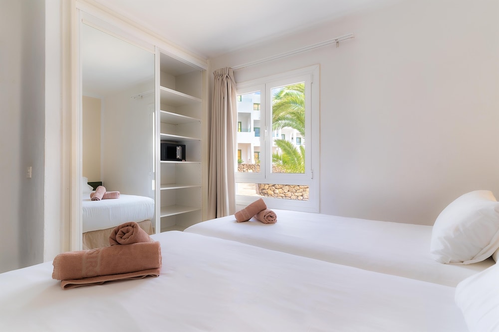 Hotel Siroco - Adults Only — Hotel rooms in Costa Teguise, Canary Islands