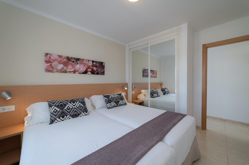 Hotel Siroco - Adults Only — Hotel rooms in Costa Teguise, Canary Islands