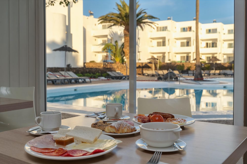 Hotel Siroco - Adults Only — Restaurant & bars in Costa Teguise, Canary Islands