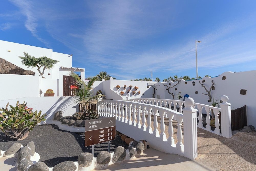 Hotel Siroco - Adults Only — Hotel building in Costa Teguise, Canary Islands