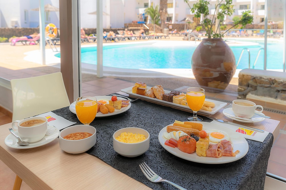 Hotel Siroco - Adults Only — Restaurant & bars in Costa Teguise, Canary Islands