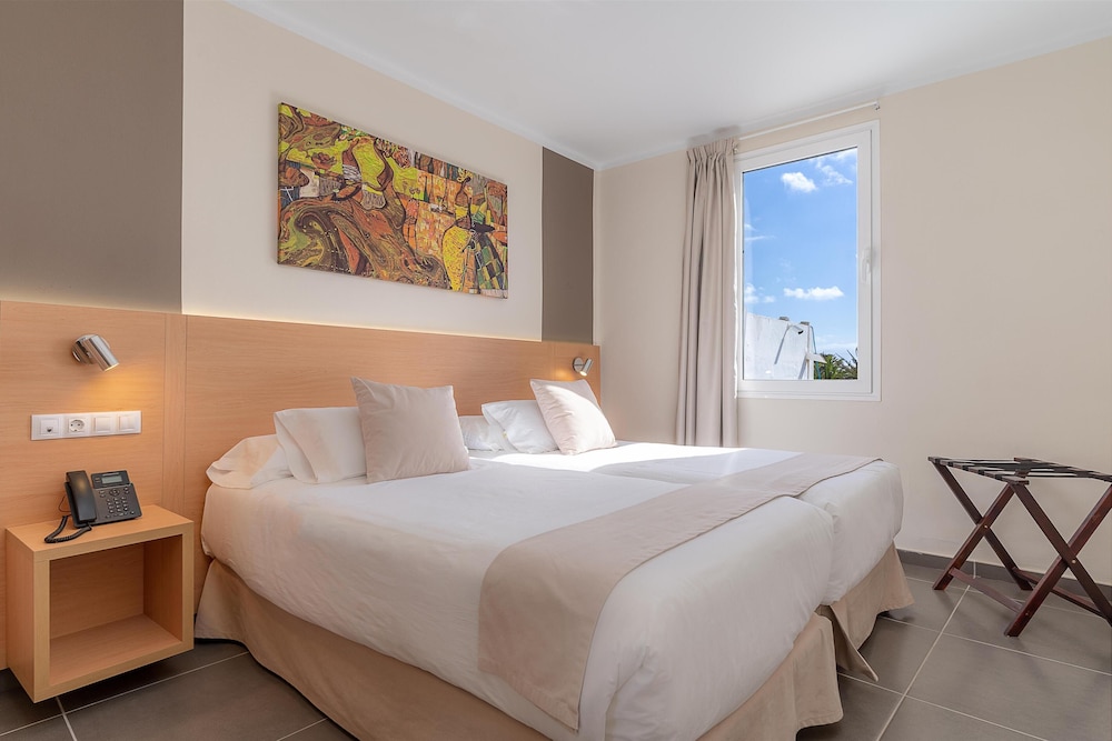 Hotel Siroco - Adults Only — Hotel rooms in Costa Teguise, Canary Islands