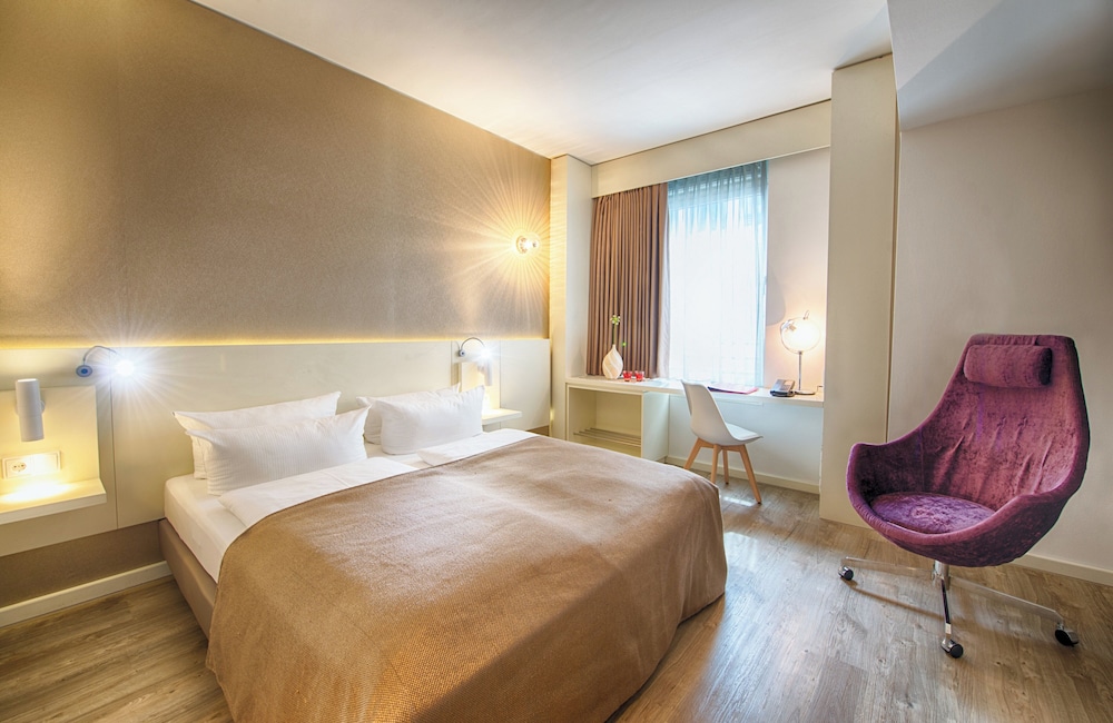 Leonardo Hotel Berlin Mitte — Hotel rooms in Berlin, Berlin