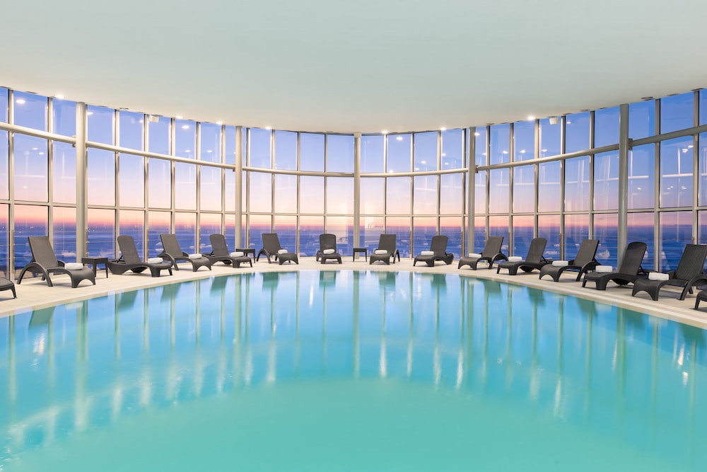 Eurostars Oasis Plaza Hotel
