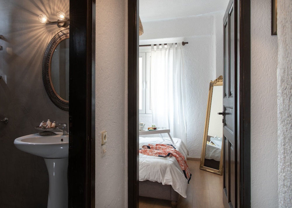 Porto Maltese Boutique Estate — Hotel rooms in Ammoudara (Agios Nikolaos)