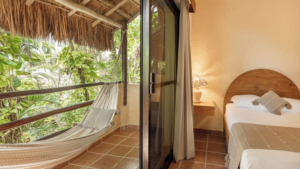 Hotel Casa Colibri — Hotel rooms in Playa del Carmen, Quintana Roo