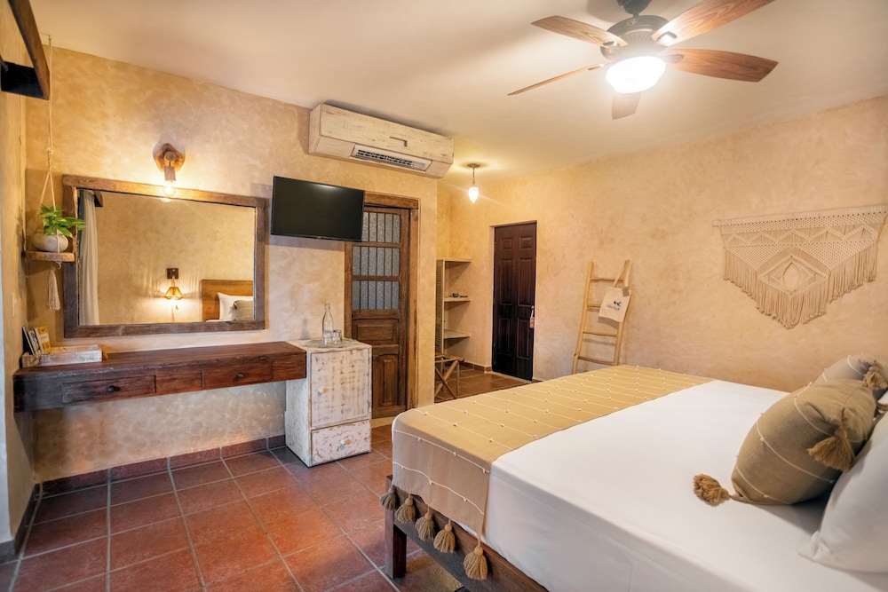 Hotel Casa Colibri — Hotel rooms in Playa del Carmen, Quintana Roo