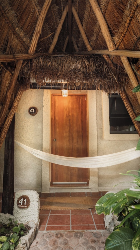 Hotel Casa Colibri — Hotel building in Playa del Carmen, Quintana Roo