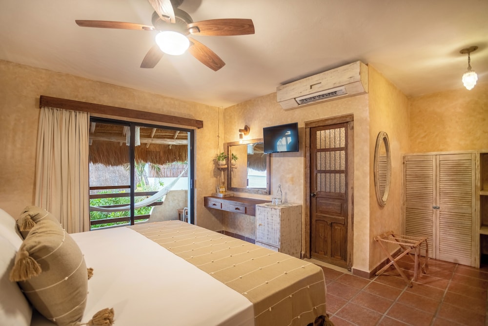 Hotel Casa Colibri — Hotel rooms in Playa del Carmen, Quintana Roo