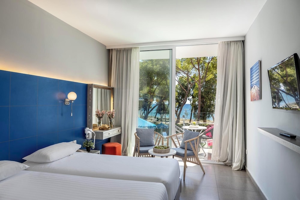 Park Beach Hotel — Rooms in Limassol, Limassol Region