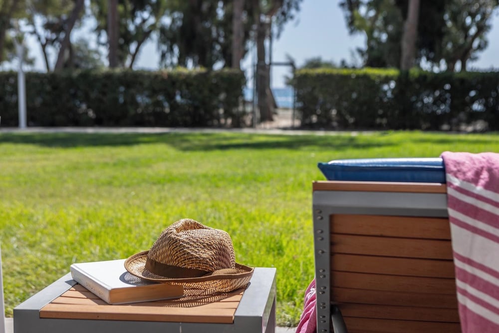 Park Beach Hotel — Rooms in Limassol, Limassol Region
