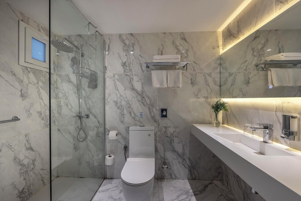 Park Beach Hotel — Rooms in Limassol, Limassol Region