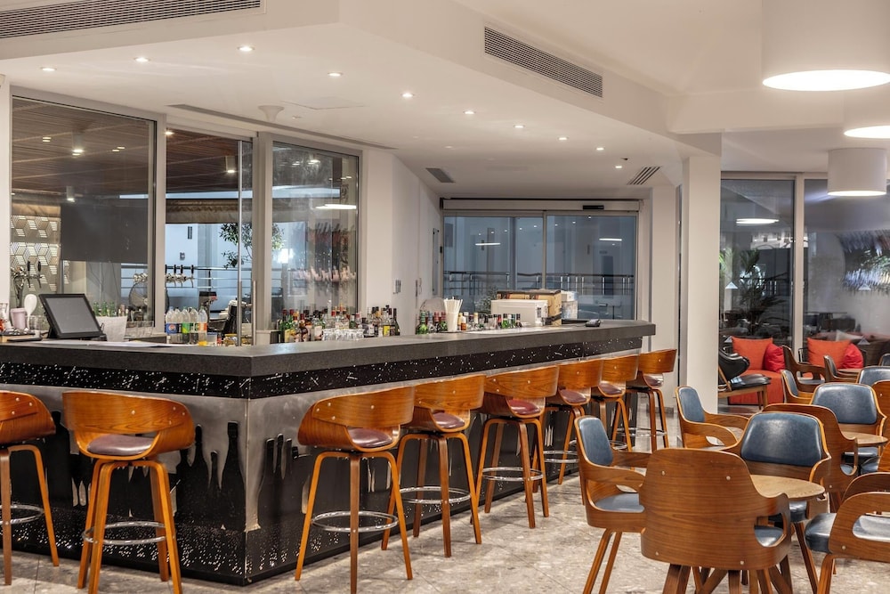 Park Beach Hotel — Restaurant in Limassol, Limassol Region