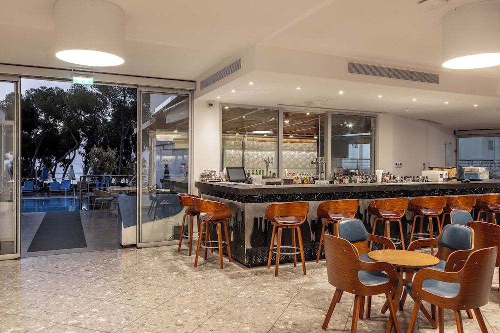 Park Beach Hotel — Restaurant in Limassol, Limassol Region