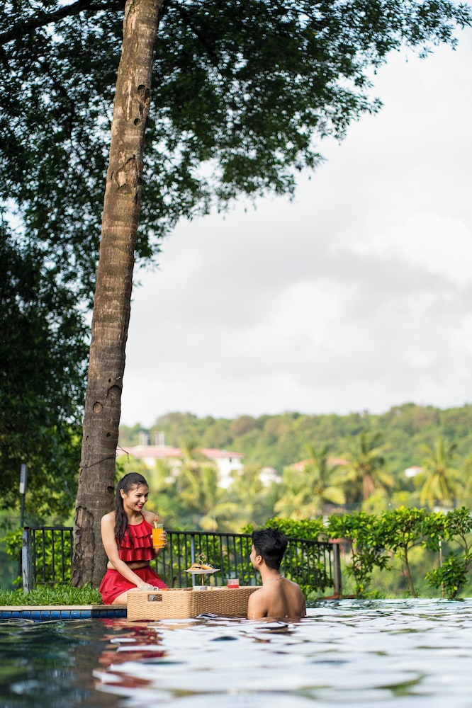 Novotel Goa Resort & Spa Candolim — Swimming pool in Candolim, Goa