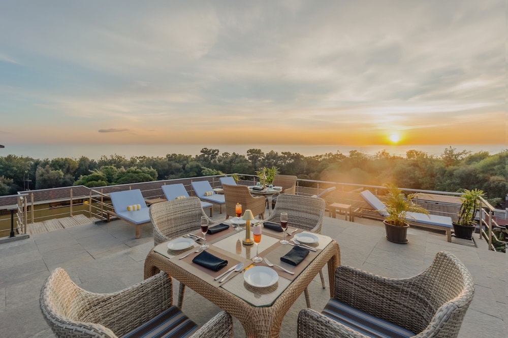 The Acacia Hotel & Spa Goa — Restaurant & bars in Candolim, Goa