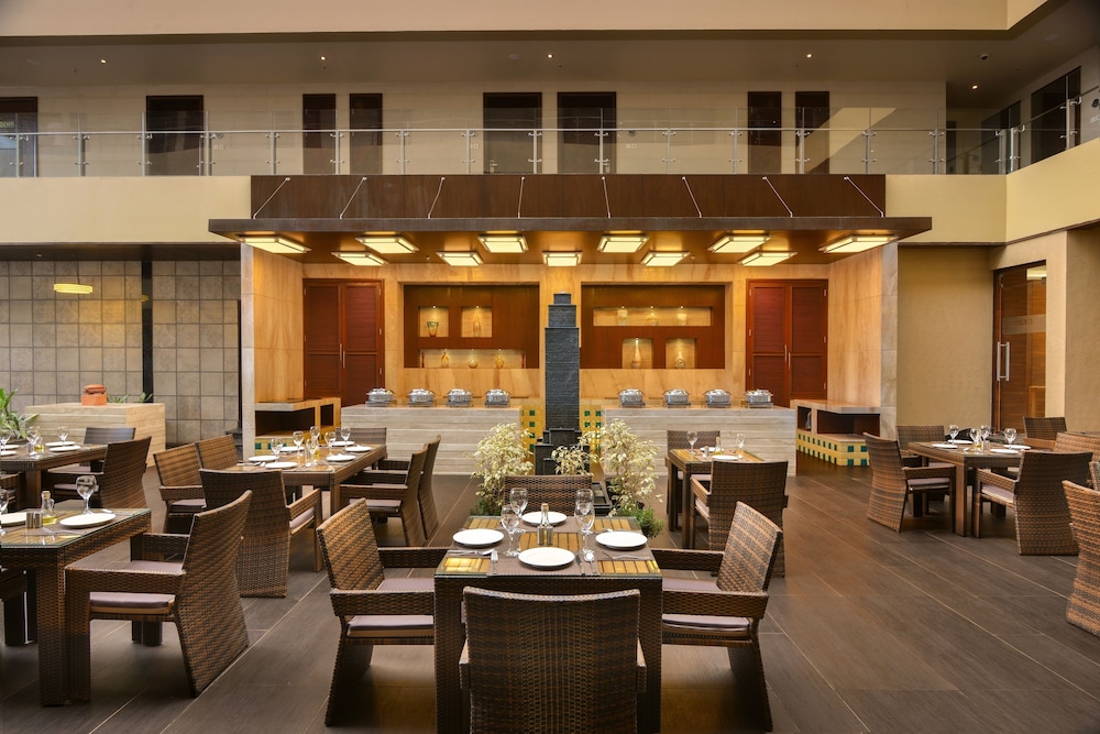 The Acacia Hotel & Spa Goa — Restaurant & bars in Candolim, Goa