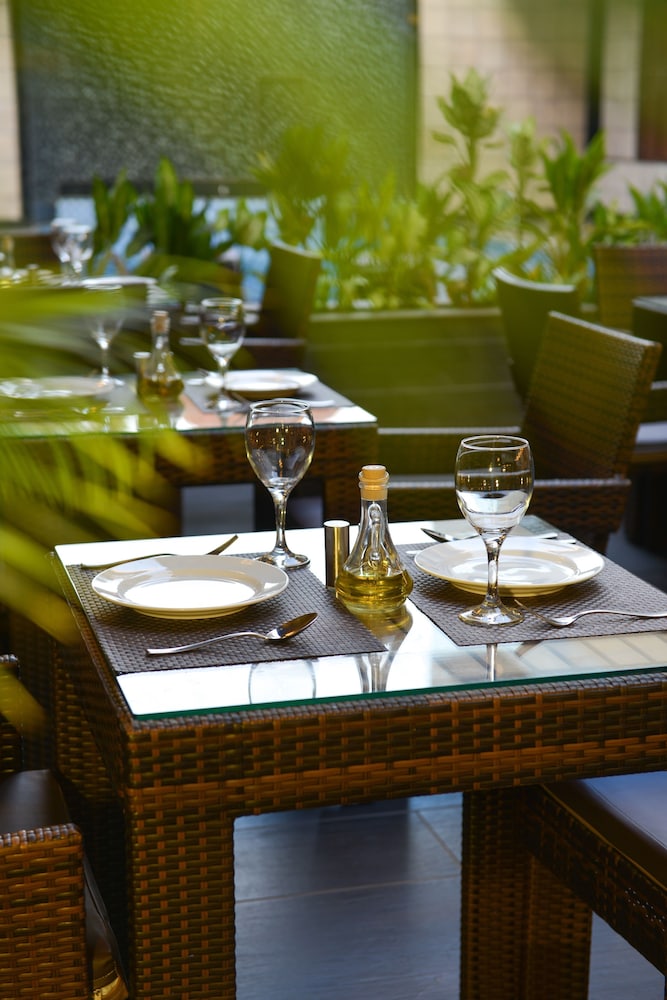 The Acacia Hotel & Spa Goa — Restaurant & bars in Candolim, Goa