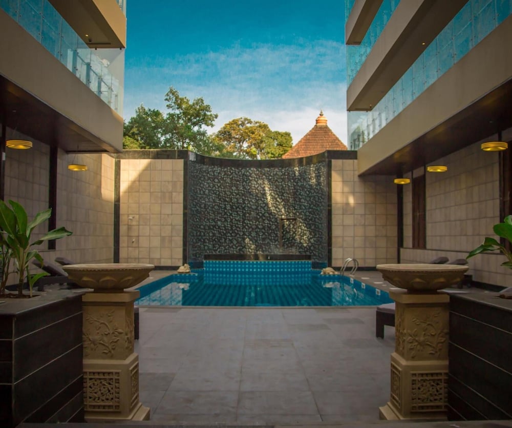 The Acacia Hotel & Spa Goa — Swimming pool in Candolim, Goa