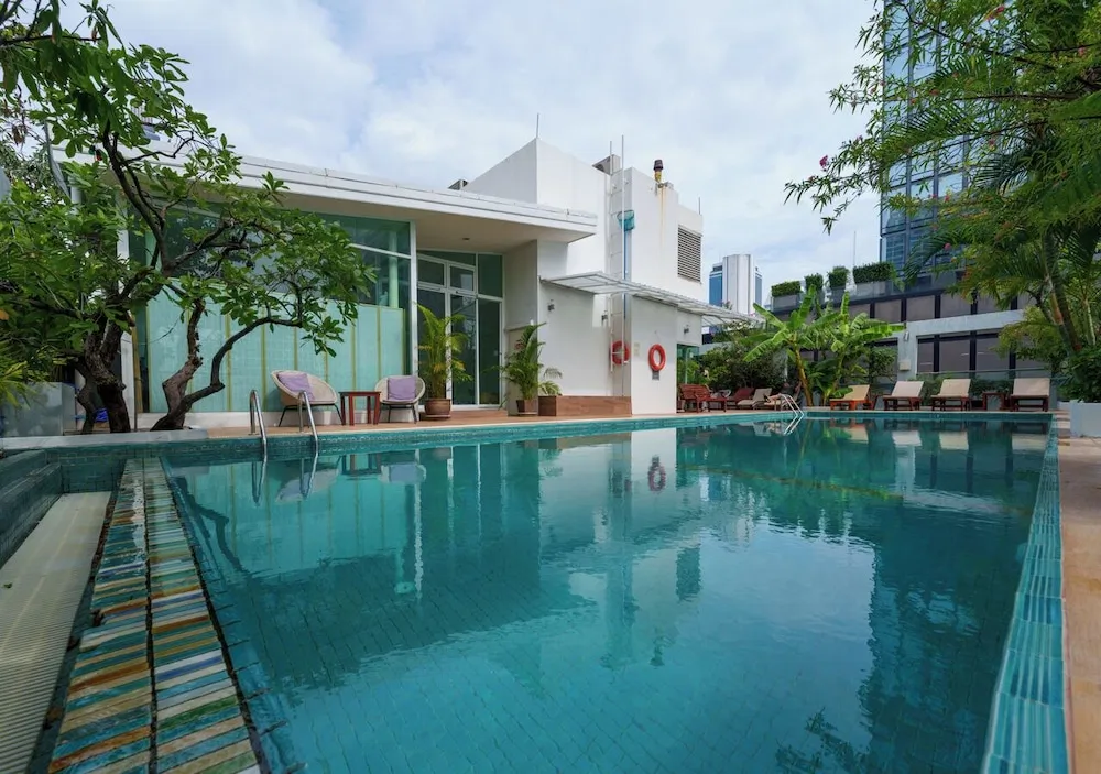 Sabai Sathorn