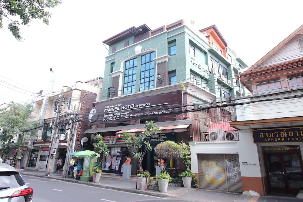 Super OYO 484 Pannee Residence Khaosan (Sha Plus) — Hotel building in Bangkok, Bangkok