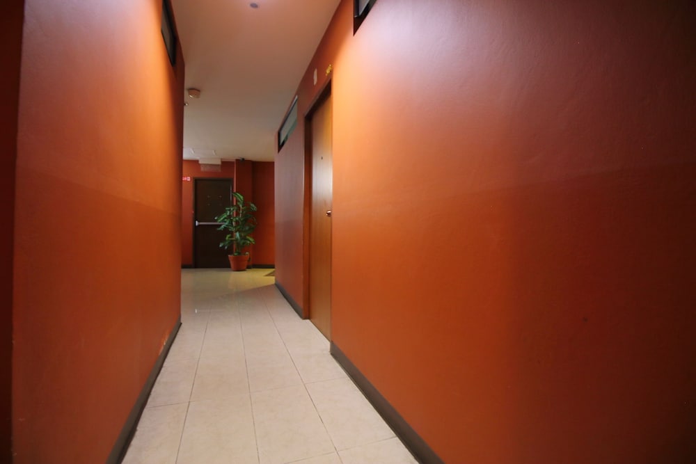 Super OYO 484 Pannee Residence Khaosan (Sha Plus) — Hotel building in Bangkok, Bangkok