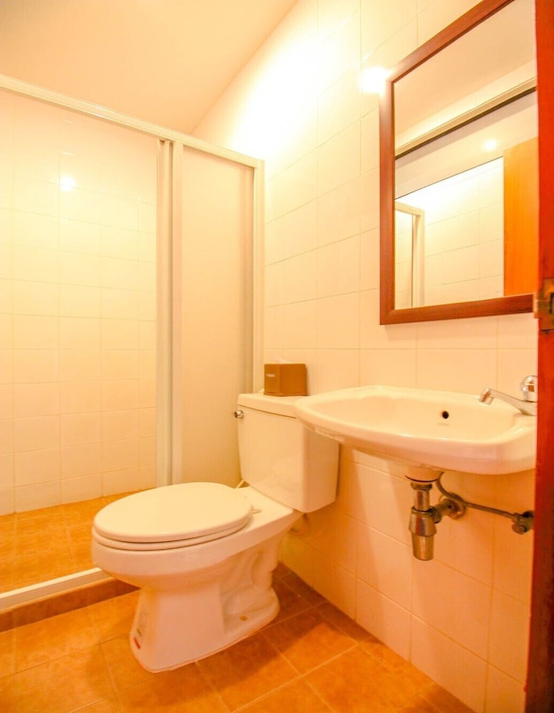 Super OYO 484 Pannee Residence Khaosan (Sha Plus) — Hotel rooms in Bangkok, Bangkok