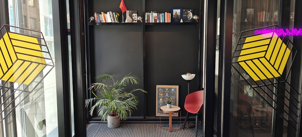 Comfort Hotel Xpress Tromso — Hotel building in Tromso, Troms