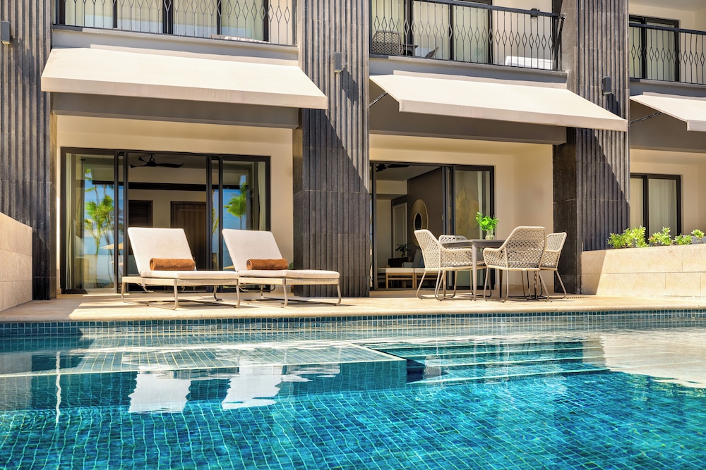 Secrets Tides Punta Cana All Inclusive - Adults Only — Swimming pool in Uvero Alto, La Altagracia