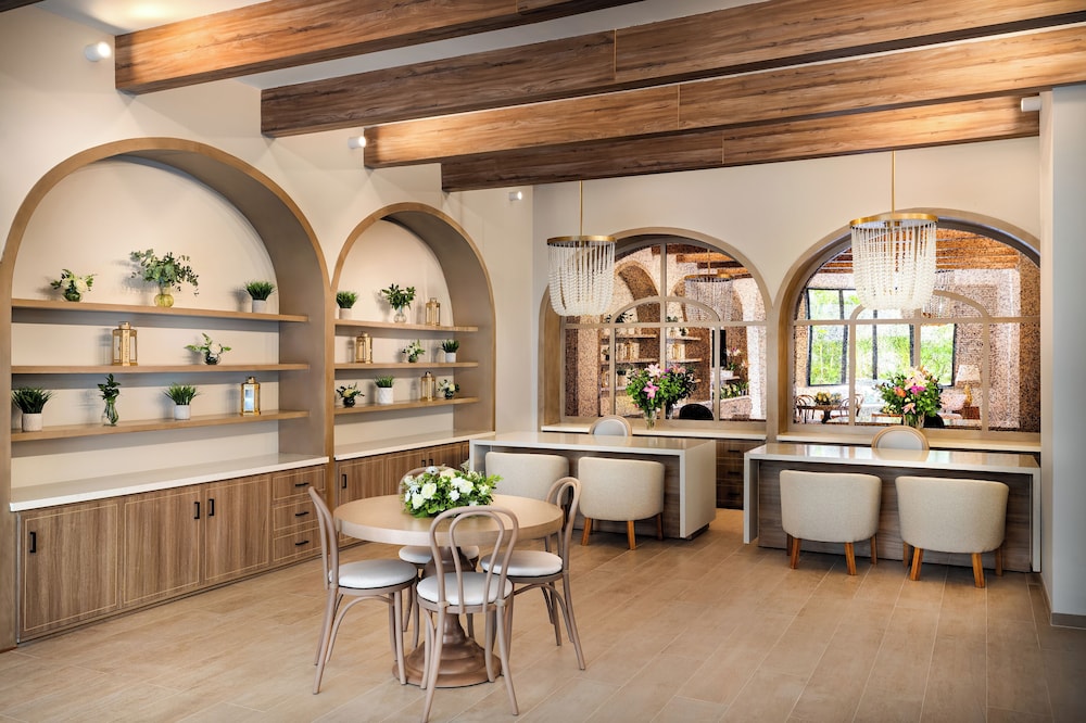 Secrets Tides Punta Cana All Inclusive - Adults Only — Restaurant & bars in Uvero Alto, La Altagracia