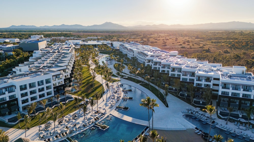 Secrets Tides Punta Cana All Inclusive - Adults Only — Hotel building in Uvero Alto, La Altagracia
