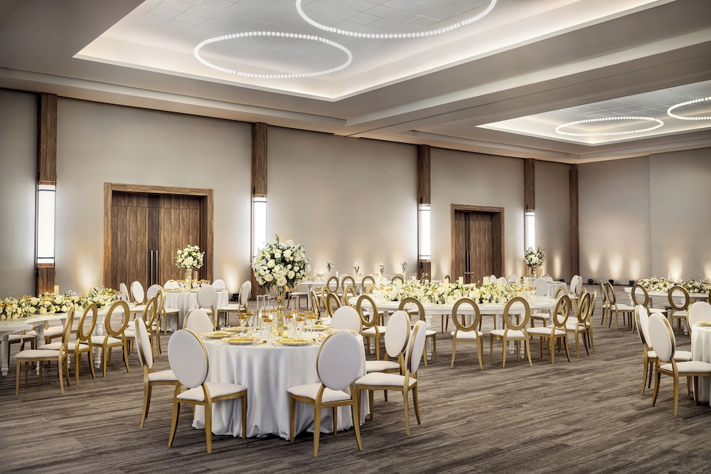 Secrets Tides Punta Cana All Inclusive - Adults Only — Restaurant & bars in Uvero Alto, La Altagracia