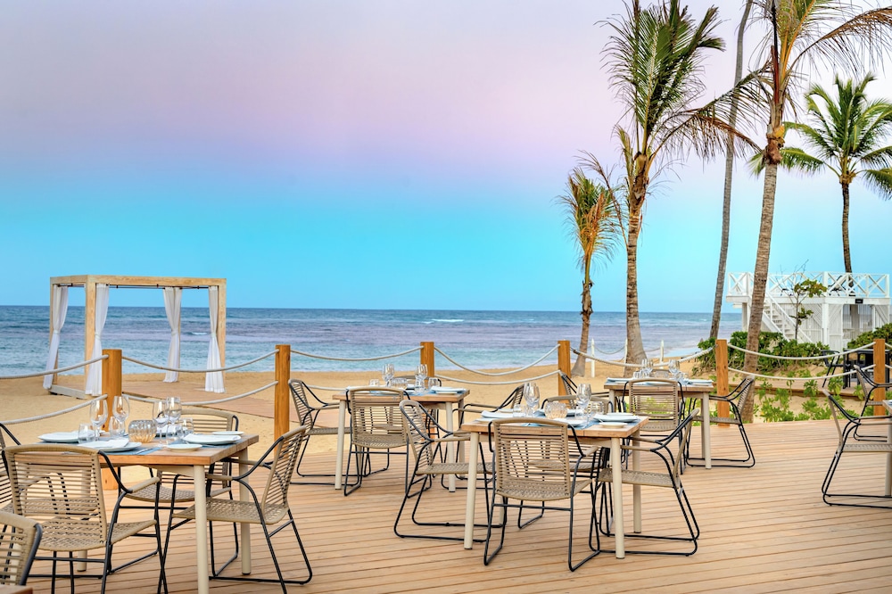 Secrets Tides Punta Cana All Inclusive - Adults Only — Restaurant & bars in Uvero Alto, La Altagracia