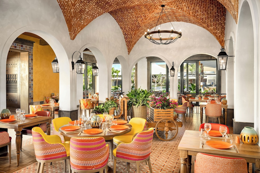 Secrets Tides Punta Cana All Inclusive - Adults Only — Restaurant & bars in Uvero Alto, La Altagracia