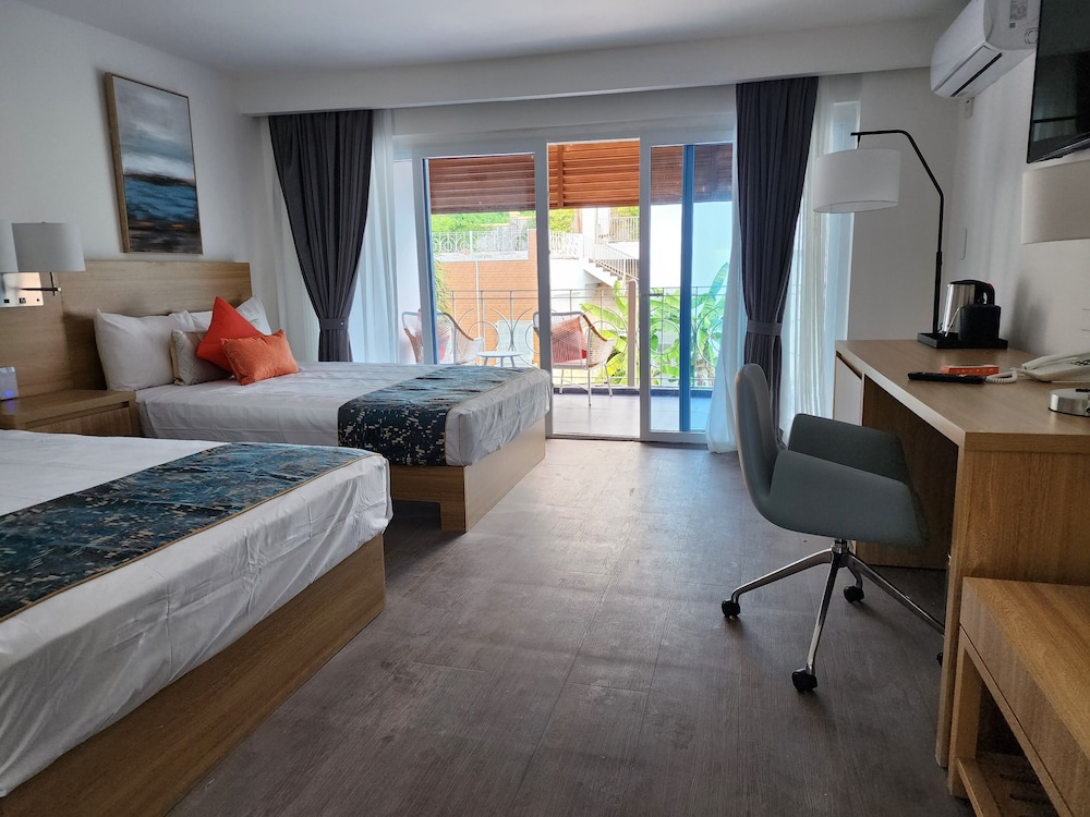 Hotel 39 Jamaica — Hotel rooms in Montego Bay