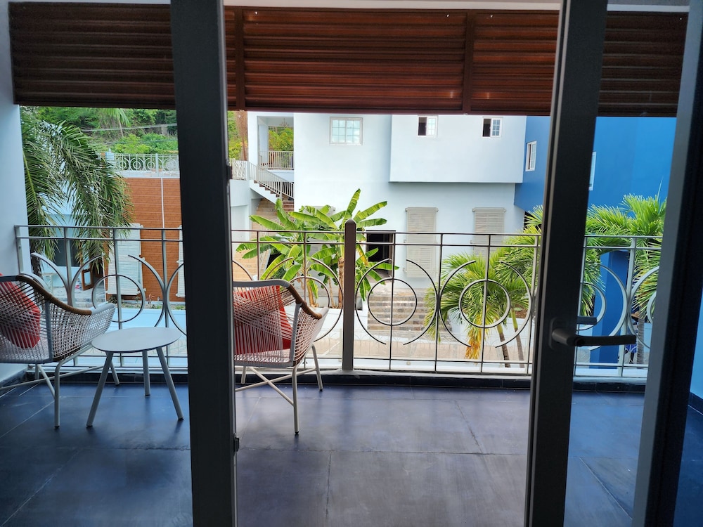 Hotel 39 Jamaica — Hotel rooms in Montego Bay