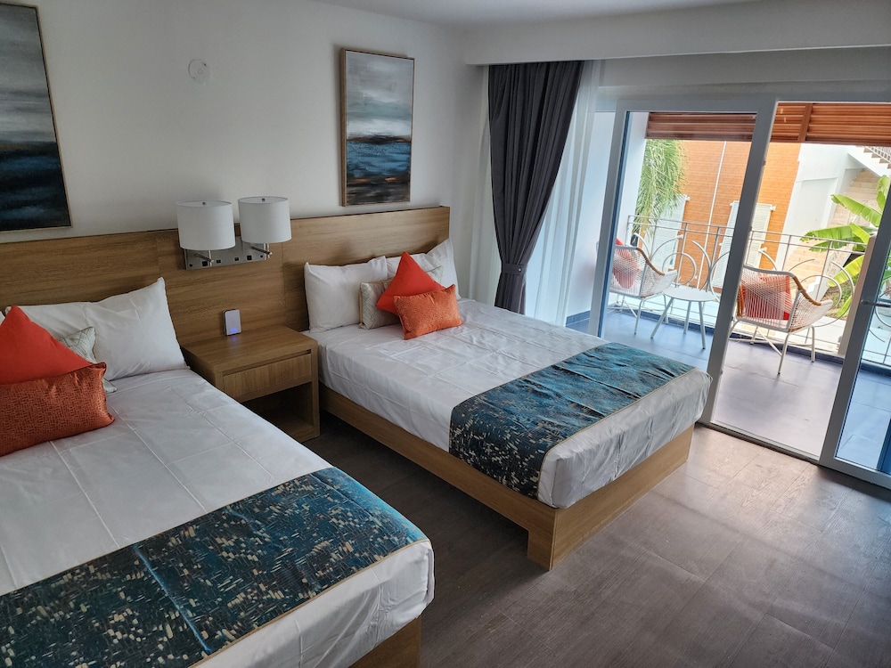 Hotel 39 Jamaica — Hotel rooms in Montego Bay